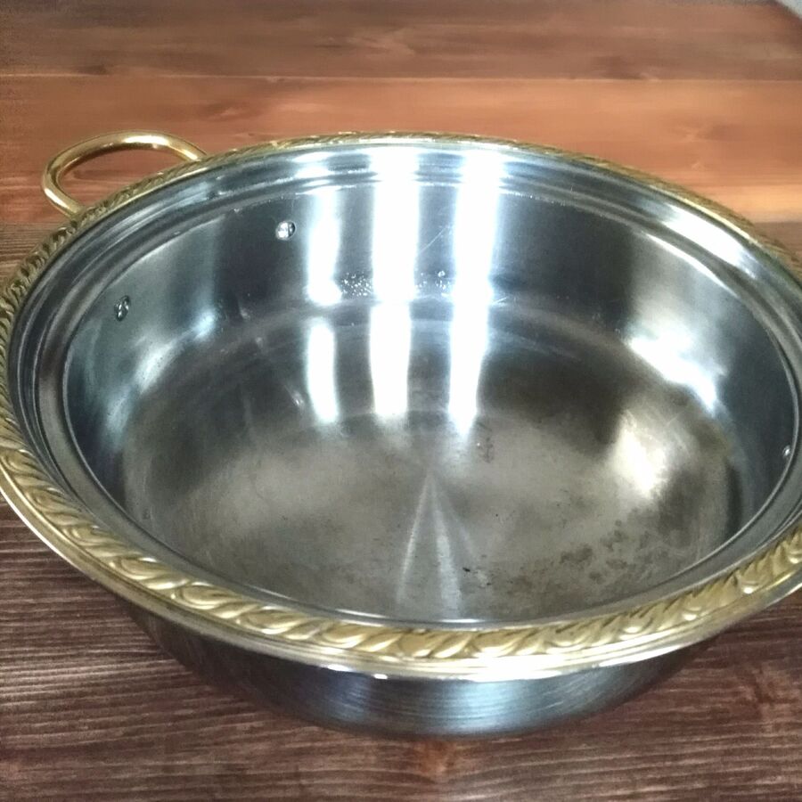 水だけ簡単キレイに コゲ焦げカレー鍋もツルピカ 暮らしニスタ 水だけ簡単キレイに コゲ焦げカレー鍋もツルピカ 暮らしニスタ