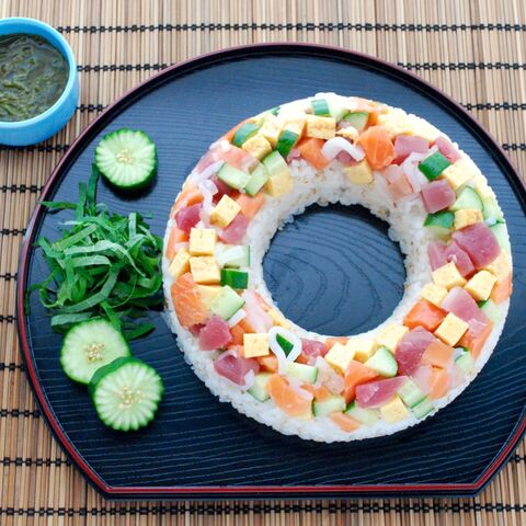 コロコロの具材がかわいい ドーナツ型のちらし寿司 暮らしニスタ コロコロの具材がかわいい ドーナツ型のちらし寿司 暮らしニスタ
