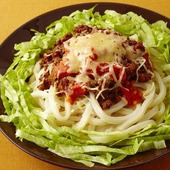 しっかり食べて、暑さをのりきる「タコライス風キーマカレーうどん」