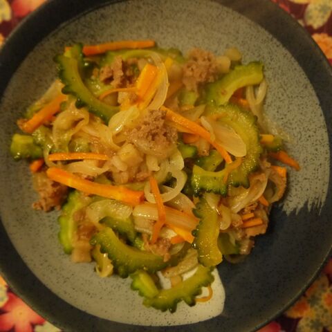 コンビーフハッシュのゴーヤチャンプル 暮らしニスタ