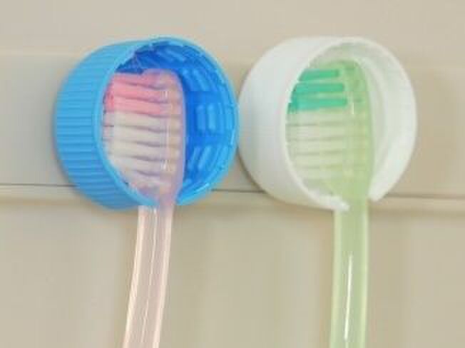 歯ブラシの面白い収納術★使うのはペットボトルの蓋？！