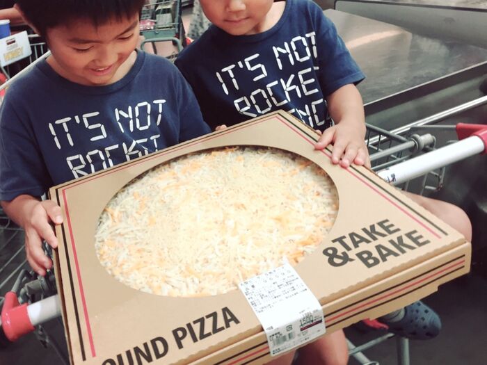 コストコ名物の巨大ピザ