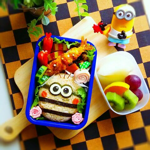 キャラ弁 めんつゆおにぎりで簡単 ミニオンズ弁当 暮らしニスタ