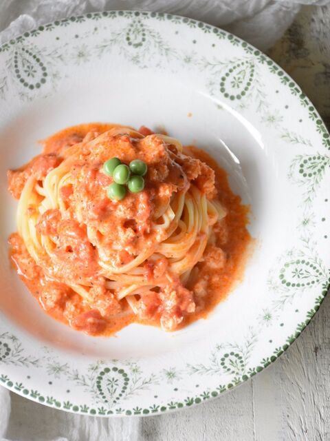 300円でリッチ気分 カニのトマトクリームパスタ 缶詰 時短 節約 5分 10分 暮らしニスタ