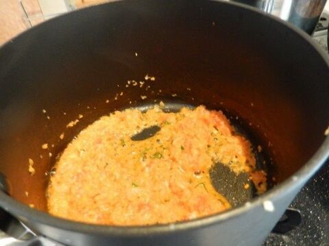 わんわん物語にあこがれて デミグラスソース缶でミートボールスパゲッティ 暮らしニスタ わんわん物語にあこがれて デミグラスソース缶でミートボールスパゲッティ 暮らしニスタ