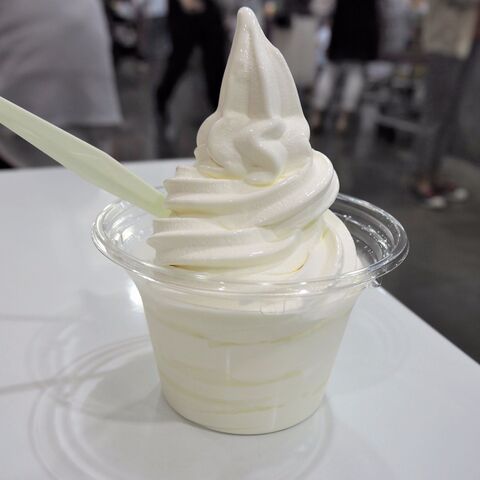 カロリーは 重量は コストコのフードコートのお楽しみ 北海道牛乳ソフトクリーム 暮らしニスタ カロリーは 重量は コストコのフードコートのお楽しみ 北海道牛乳ソフトクリーム 暮らしニスタ