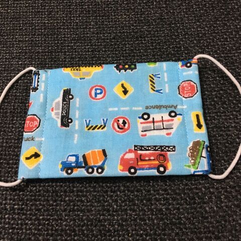 セリアのガーゼ1枚で 子供 保育園 幼稚園 低学年 用マスクが 2枚 暮らしニスタ セリアのガーゼ1枚で 子供 保育園 幼稚園 低学年 用マスクが 2枚 暮らしニスタ