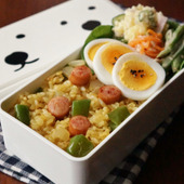 冷凍ごはんで手早く！カレーチャーハン弁当