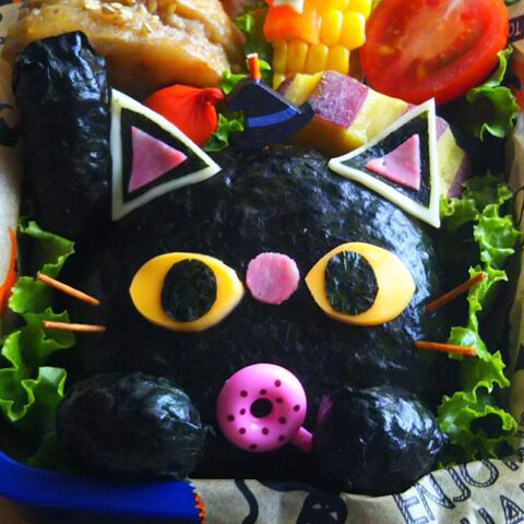 キャラ弁 海苔おにぎりで 黒猫ちゃんのハロウィン弁当 暮らしニスタ