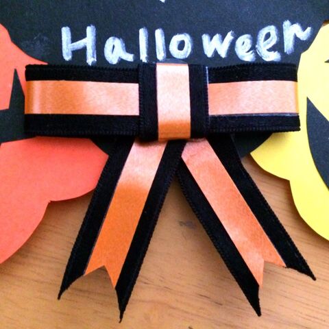 100均 色画用紙で作る フォトフレームにもなるハロウィンリース 暮らしニスタ 100均 色画用紙で作る フォトフレームにもなるハロウィンリース 暮らしニスタ