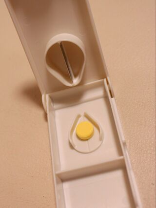 簡単に錠剤をカット 薬が苦手な子供に便利なグッズ 暮らしニスタ 簡単に錠剤をカット 薬が苦手な子供に便利なグッズ 暮らしニスタ