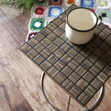 セリアでワンコイン10分リメイク レトロな雰囲気のミニテーブル 暮らしニスタ