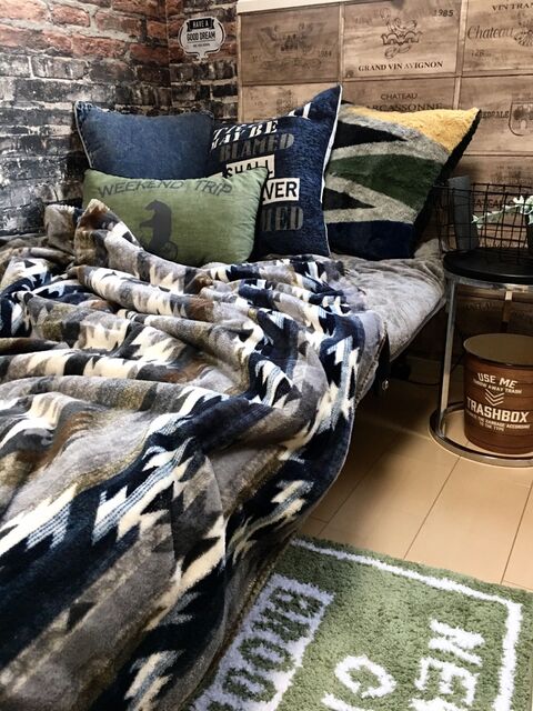 壁紙屋本舗 レンガ ヴィンテージワインボックス柄で男前インテリア 暮らしニスタ 壁紙屋本舗 レンガ ヴィンテージワインボックス柄で男前インテリア 暮らしニスタ