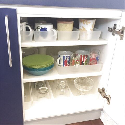奥行のある食器棚をごちゃつかせずに最大限活用するには 暮らしニスタ 奥行のある食器棚をごちゃつかせずに最大限活用するには 暮らしニスタ