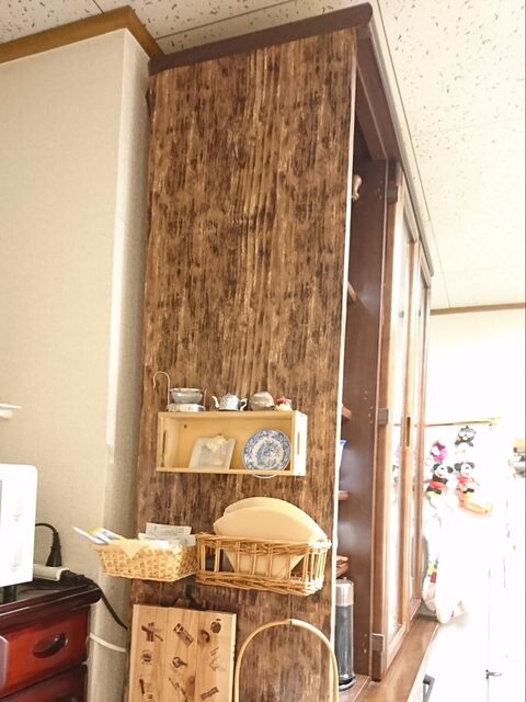 ハンガーがモチーフに ちょっとの作業 ダイソーのスカーフハンガーを壁飾りに変身 暮らしニスタ