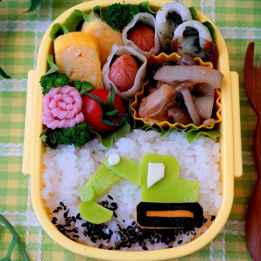 ショベルカーのお弁当♪