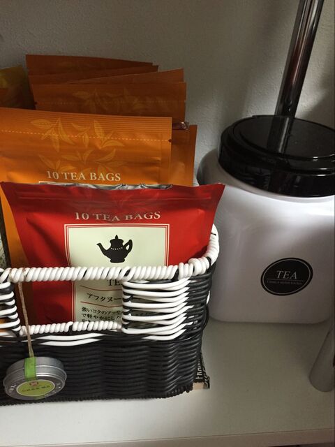 キッチン収納 紅茶のケースにダイソーのステッカー 暮らしニスタ キッチン収納 紅茶のケースにダイソーのステッカー 暮らしニスタ