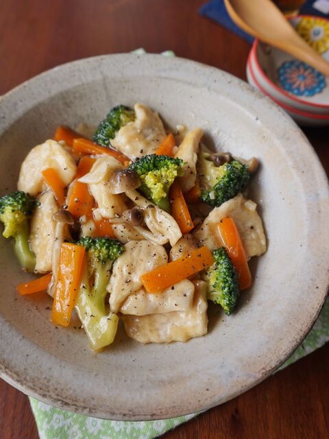 鶏むね肉でもしっとりつるん 鶏むね肉とブロッコリーの中華炒め 暮らしニスタ 鶏むね肉でもしっとりつるん 鶏むね肉とブロッコリーの中華炒め 暮らしニスタ