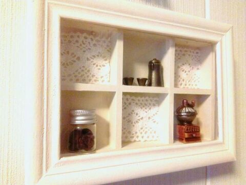 100均 はがきフレームと6マスケースで ディスプレイbox 暮らしニスタ 100均 はがきフレームと6マスケースで ディスプレイbox 暮らしニスタ