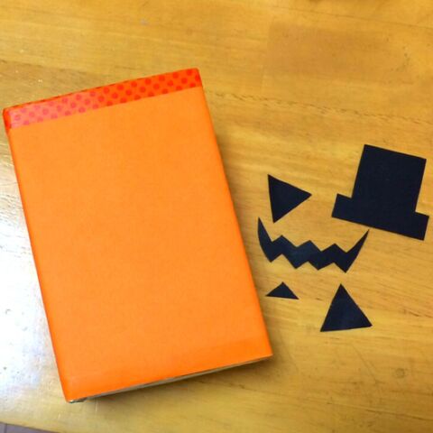 牛乳パックと折り紙で作るハロウィンバッグ お菓子を入れたり飾れるよ 暮らしニスタ
