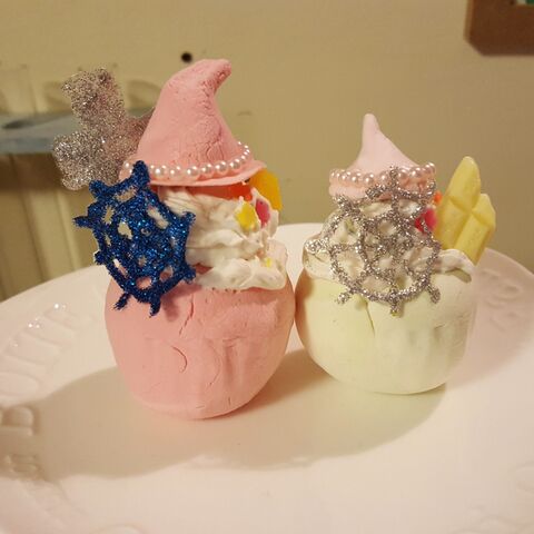 試してみた 100均材料で作るフェイクスイーツ かわいい魔女のハロウィンカップケーキ 暮らしニスタ