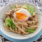 パスタ風に「キャベツときのこのアンチョビうどん」