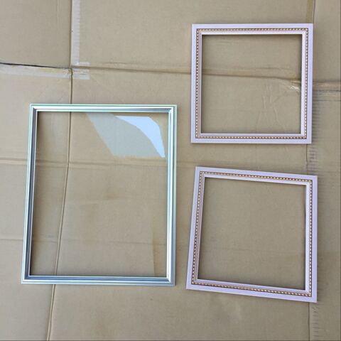 100均額と家にあるものでオシャレで便利な壁面ディスプレイの作り方 暮らしニスタ 100均額と家にあるものでオシャレで便利な壁面ディスプレイの作り方 暮らしニスタ