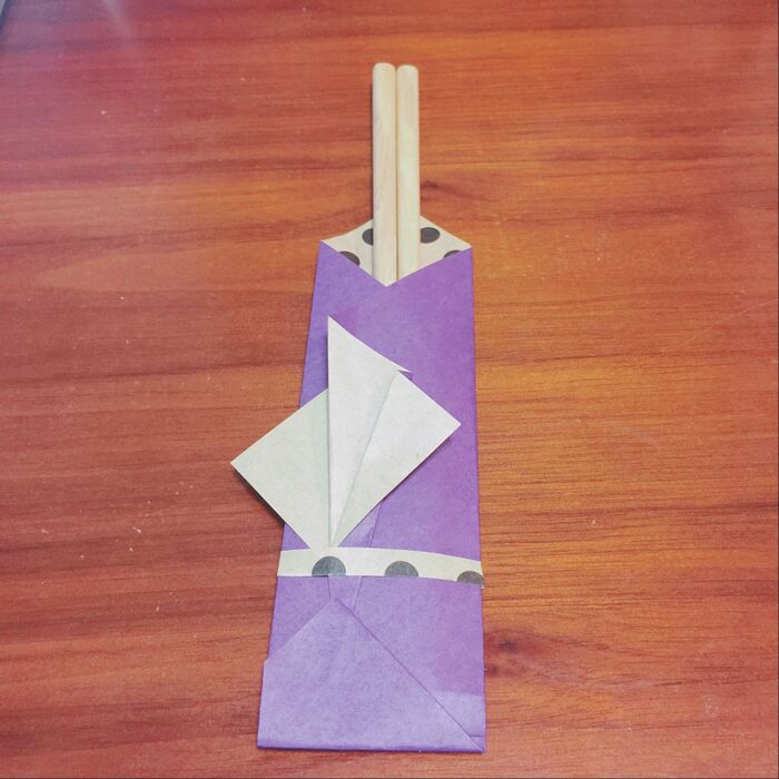 【試してみた】100均の折り紙でお祝い♡箸袋の折り方