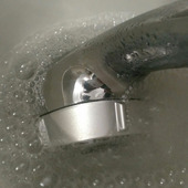 【試してみた】みんながハマる！？つけ置きするだけでお風呂場を簡単にピッカピカにする方法