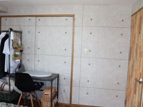 壁紙diy 寝室を憧れのコンクリート風にイメチェン 暮らしニスタ
