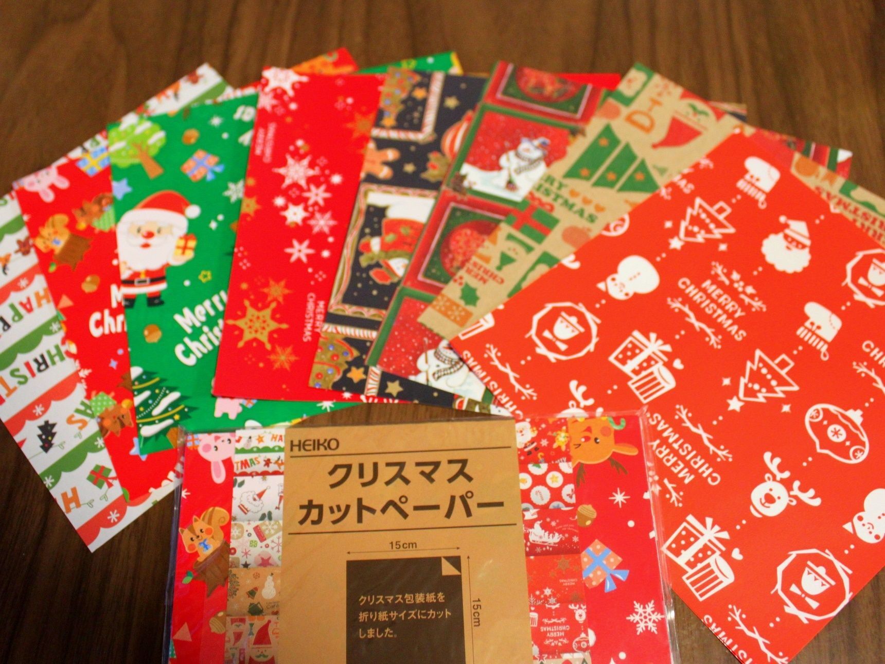 クリスマス柄が２０種類も入ってる 折り紙サイズのペーパー 暮らしニスタ