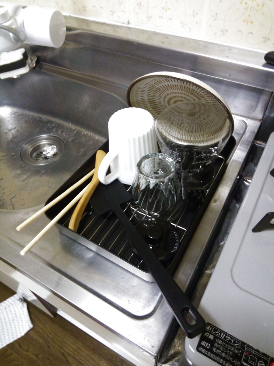 狭いシンク周りにちょうど良いサイズの水切り 暮らしニスタ 狭いシンク周りにちょうど良いサイズの水切り 暮らしニスタ
