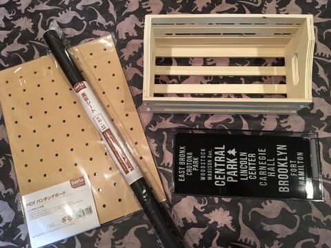 パンチングボードと木箱で作るアクセサリー収納 暮らしニスタ パンチングボードと木箱で作るアクセサリー収納 暮らしニスタ