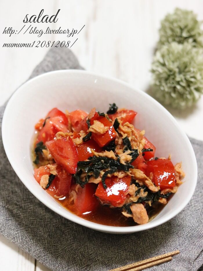 【一分レシピ】トマトとわかめの和風サラダ。