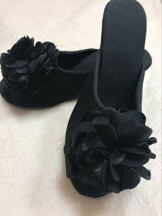 学校保護者会で履く キレイ目 ヒールスリッパ 暮らしニスタ 学校保護者会で履く キレイ目 ヒールスリッパ 暮らしニスタ