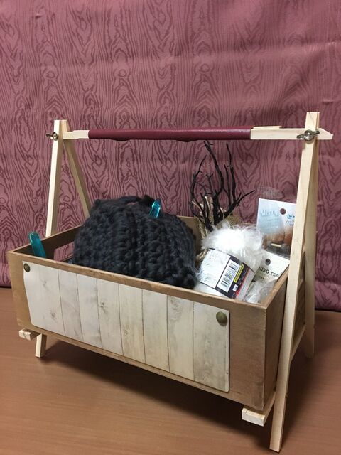 試してみた 全部100均 カット不要 貼るだけdiy フェイクグリーンでミニガーデンラック 暮らしニスタ