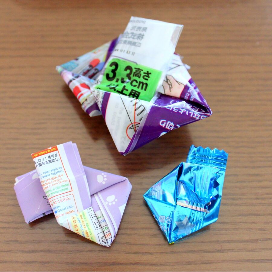 ゴミ箱すっきり お菓子の袋をコンパクトにする折り方 暮らしニスタ