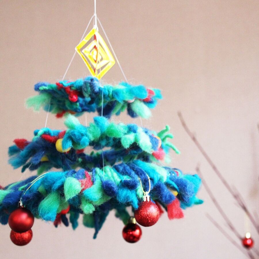 100均ダイソー毛糸作品 Xmasリース ツリー 簡単作り方 暮らしニスタ