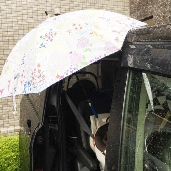 2分で完成！！スライドドアに傘を固定させる超簡単な方法｜収納術や 