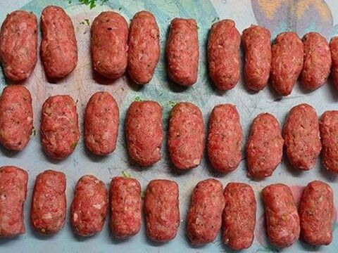 簡単手作り ひとくち皮なしソーセージ フライパン 豚肉 ピンチョス 10分 分 暮らしニスタ
