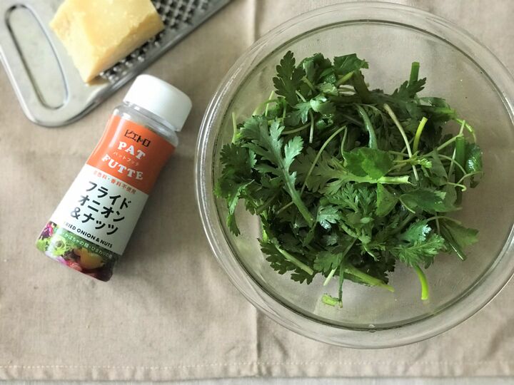 手軽においしさプラス! サラダトッピングにどハマり中