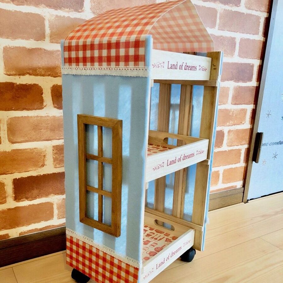 100均すのこで簡単お手軽に お家型お片づけワゴンの作り方 暮らしニスタ