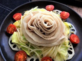 4種のタレで！温めていただく豚バラ肉のバラ温サラダ