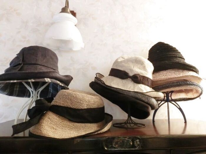 帽子好きの困ったを解決！！出しっ放しの季節外帽子?を家具に合わせてスッキリ収納！
