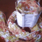 ペットボトルで作る、簡単リリアン編みマフラー