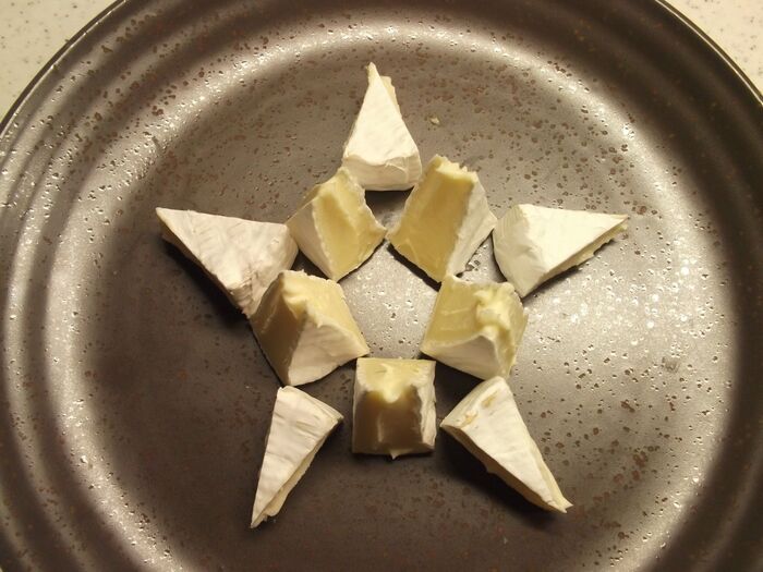 チーズを星型に並べて