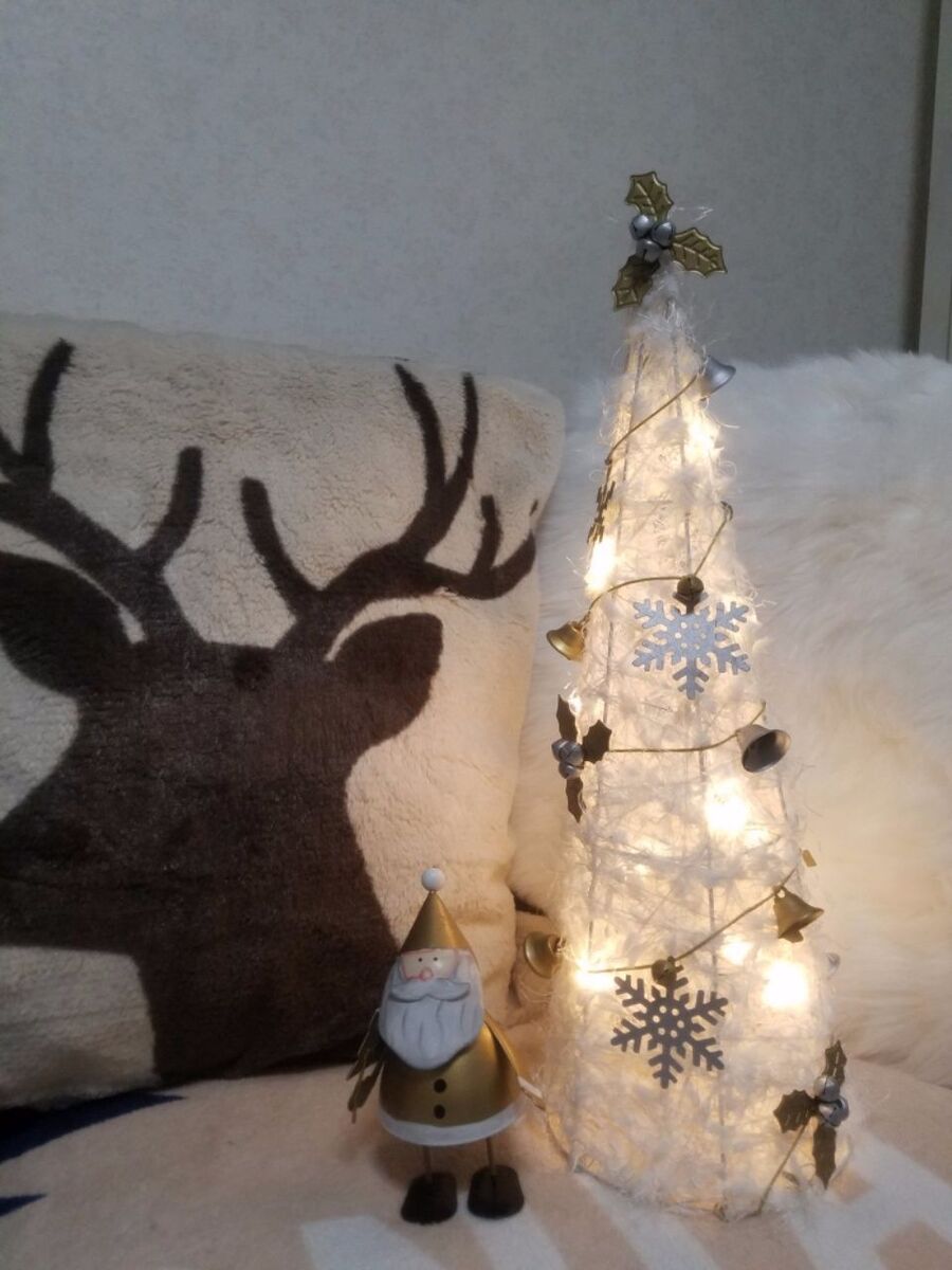 1分リメイク 3coins商品2つで 大人可愛いクリスマスツリー 暮らしニスタ