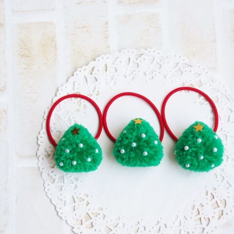 作り方 ブローチやヘアクリップに ポンポンで作る小さなクリスマスツリー 暮らしニスタ 作り方 ブローチやヘアクリップに ポンポンで作る小さなクリスマスツリー 暮らしニスタ