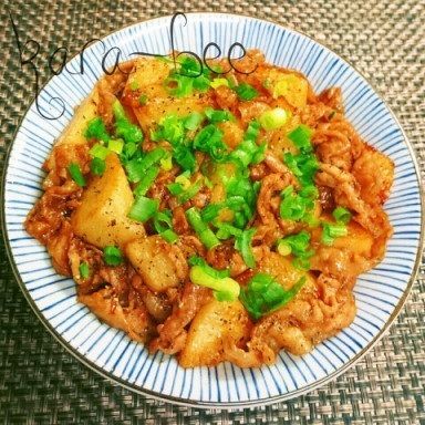 ビールもご飯も進む♡長いもと豚バラの中華甘味噌炒め