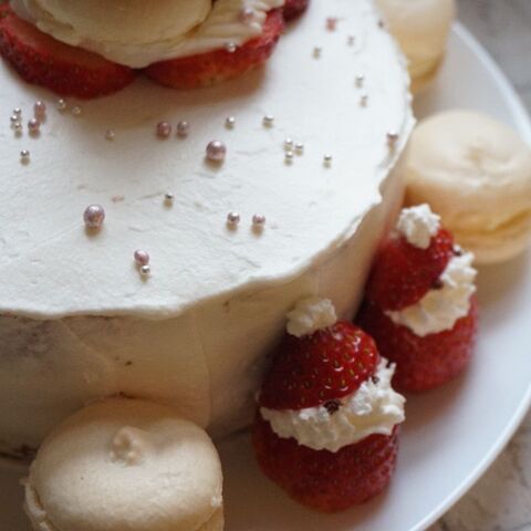 イチゴとマカロンでクリスマスツリー 暮らしニスタ